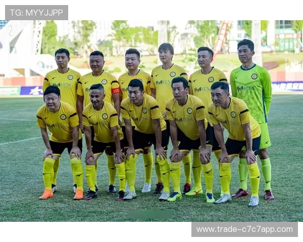 七十年代中国足球传奇人物回顾与辉煌历程探析