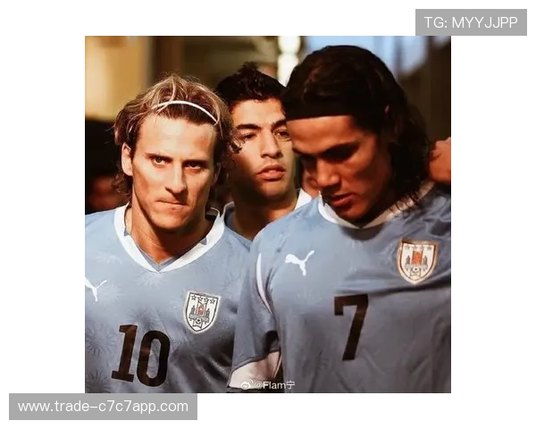 乌拉圭足球明星盘点：苏亚雷斯与卡瓦尼领衔的足球传奇